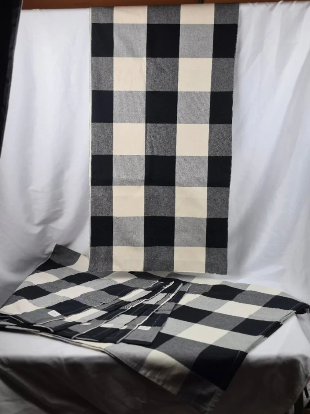 Pottery Barn Buffalo Checkered Table Runner, Table Cloth/Throw & 6 Napkins